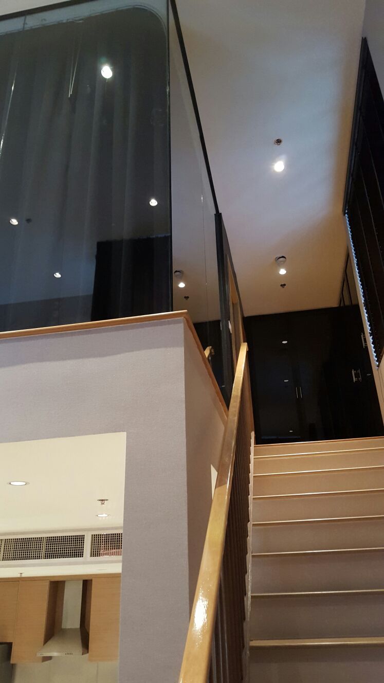 BTS Phrom Pong Condo For rent The Emporio Place (ดิ เอ็มโพริโอ เพลส) Duplex