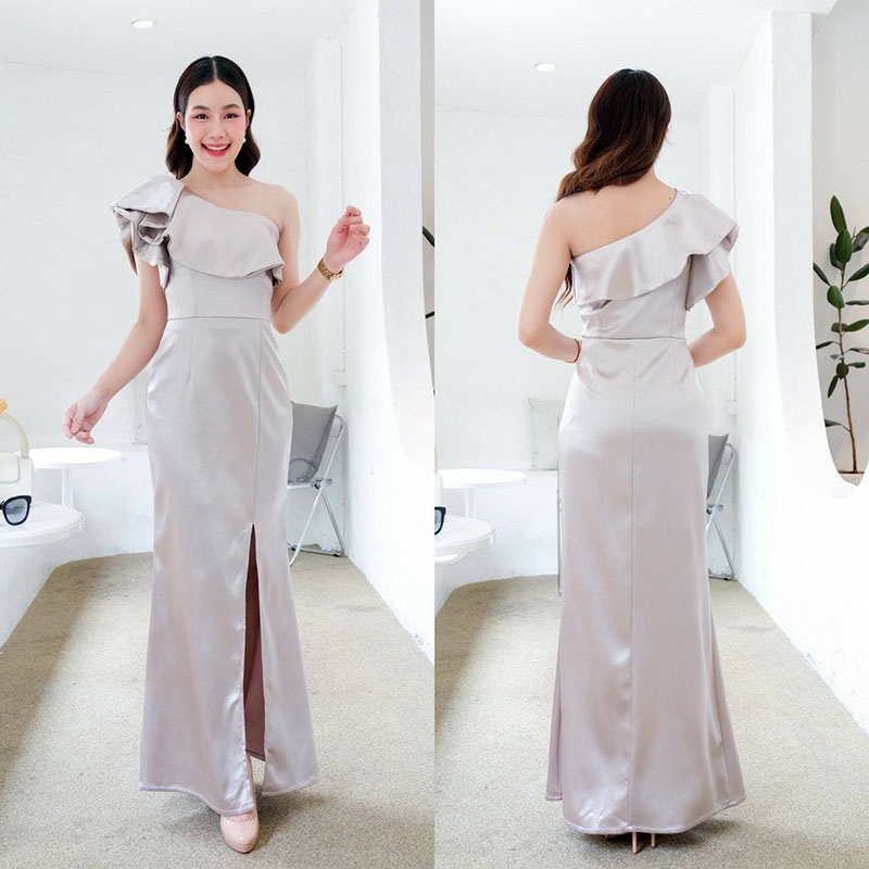 kudapy เดรสยาวสีกรม ครปเปอร์ เขียวเข้ม มิ้นท์ ส้มอิฐ แดง ทอง ชมพู เทา เปิดไหล่ข้าง แต่จีบแขนตุ๊กตาสวยดูดี