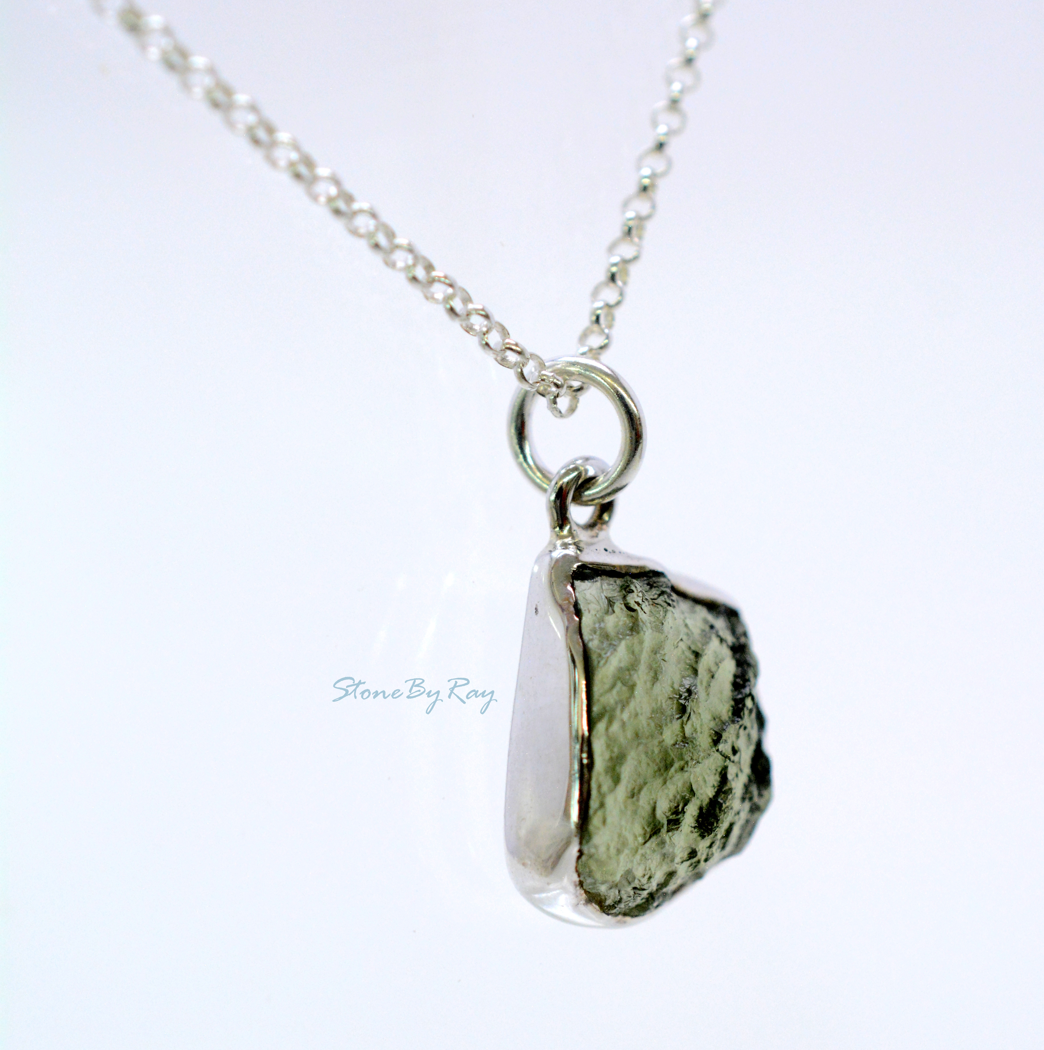สร้อยคอเงินจี้สะเก็ดดาวโมดาไวท์(Moldavite)