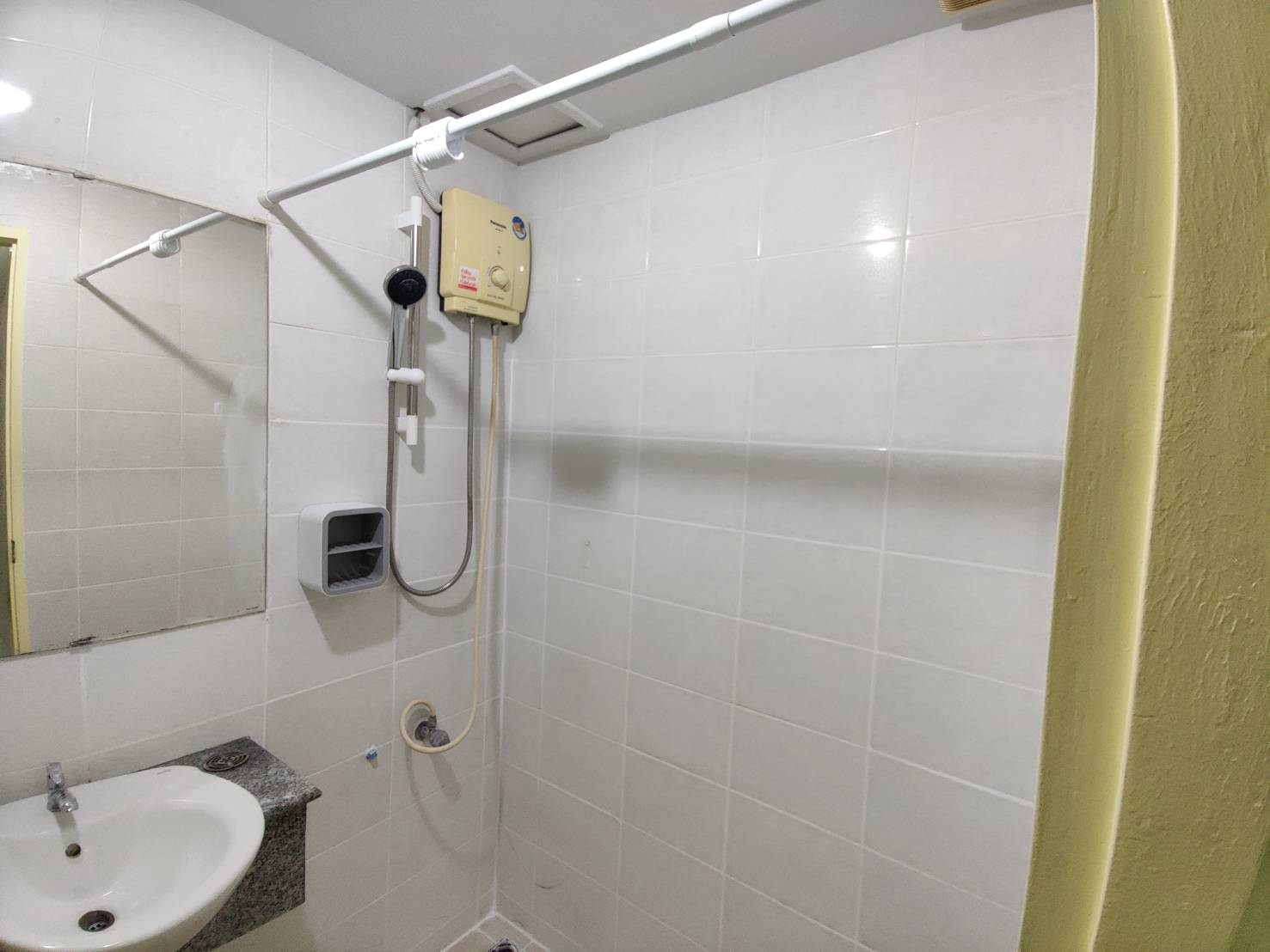 ให้เช่าคอนโด Boutique Ratchada 17 (บูทีค รัชดา 17) - ตกแต่งเฟอร์ครบเปลี่ยนที่นอนใหม่ให้เลย - การเดินทาง: MRT สุทธิสารและห้วยขวาง