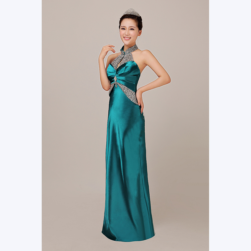 kudapy ชุดราตรียาวสีน้ำเงิน/เขียวมรกต คล้องคอ ปักเลื่อมเน้นช่วงเอว และปกคอจีน