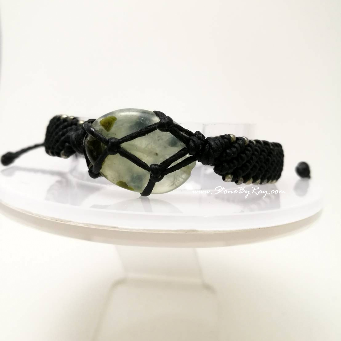 สร้อยข้อมือเชือกถักหินพรีไนท์ (Prehnite)