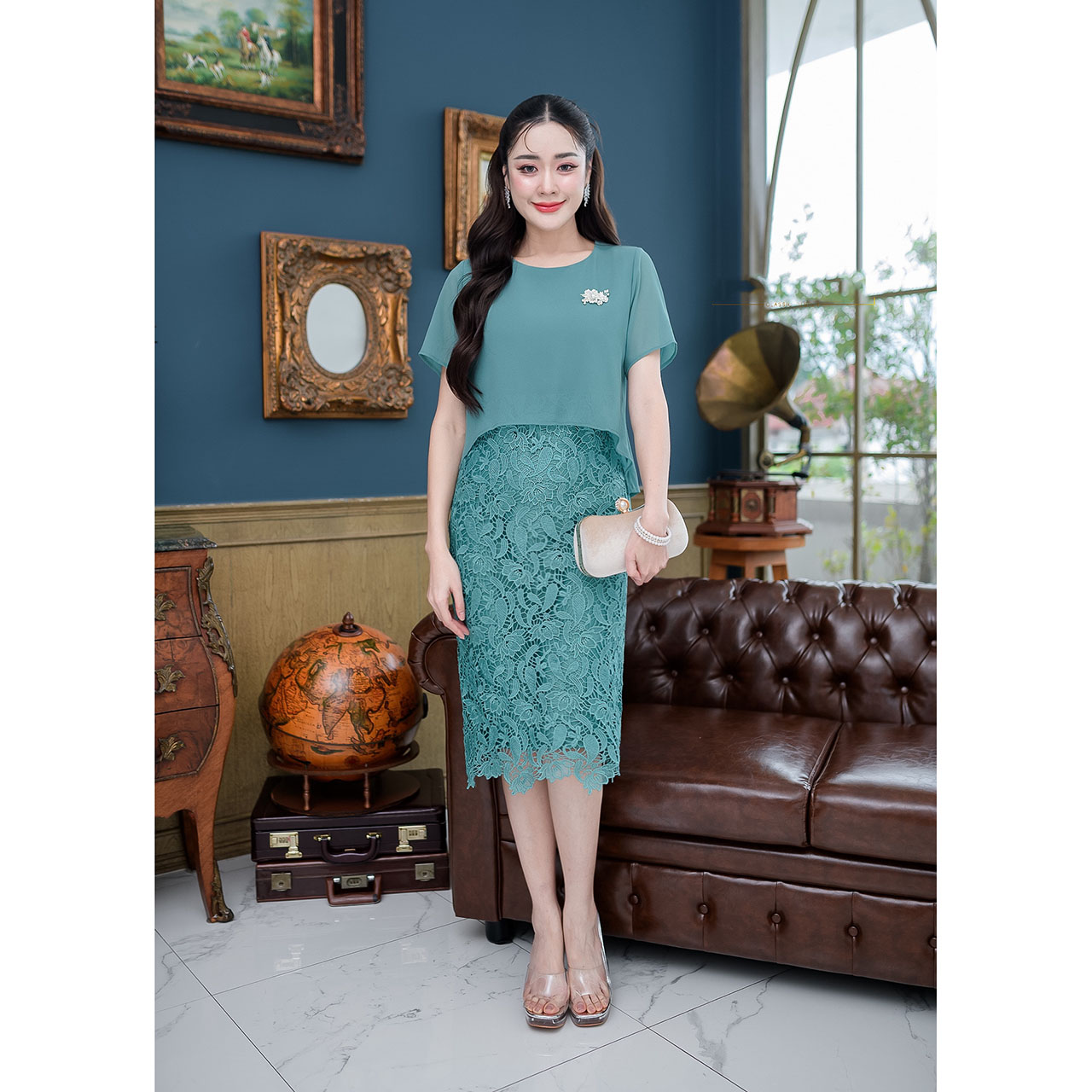 kudapy เดรสสั้นสีเขียว(มิ้น)/สีชมพูกลีบบัว ลูกไม้เรียบแต่หรู กระโปรงใช้ผ้าลูกไม้ปาด้าคอตตอนเกรดสวยทอลาย เป็นทรงตรงสอบได้ลุคหรูหรา