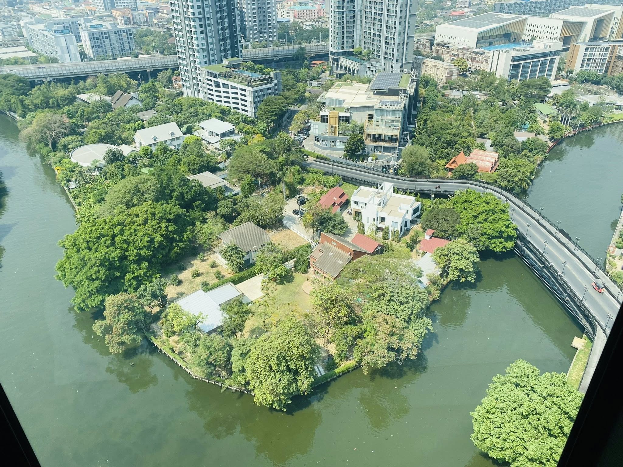 คอนโด Blocs 77 (บลอคส์ 77) High Rise โซนพื้นที่ BTS อ่อนนุช ให้เช่าห้องแบบ 1ห้องนอน 1ห้องน้ำ ขนาดห้อง 40 ตรม. ชั้น 23