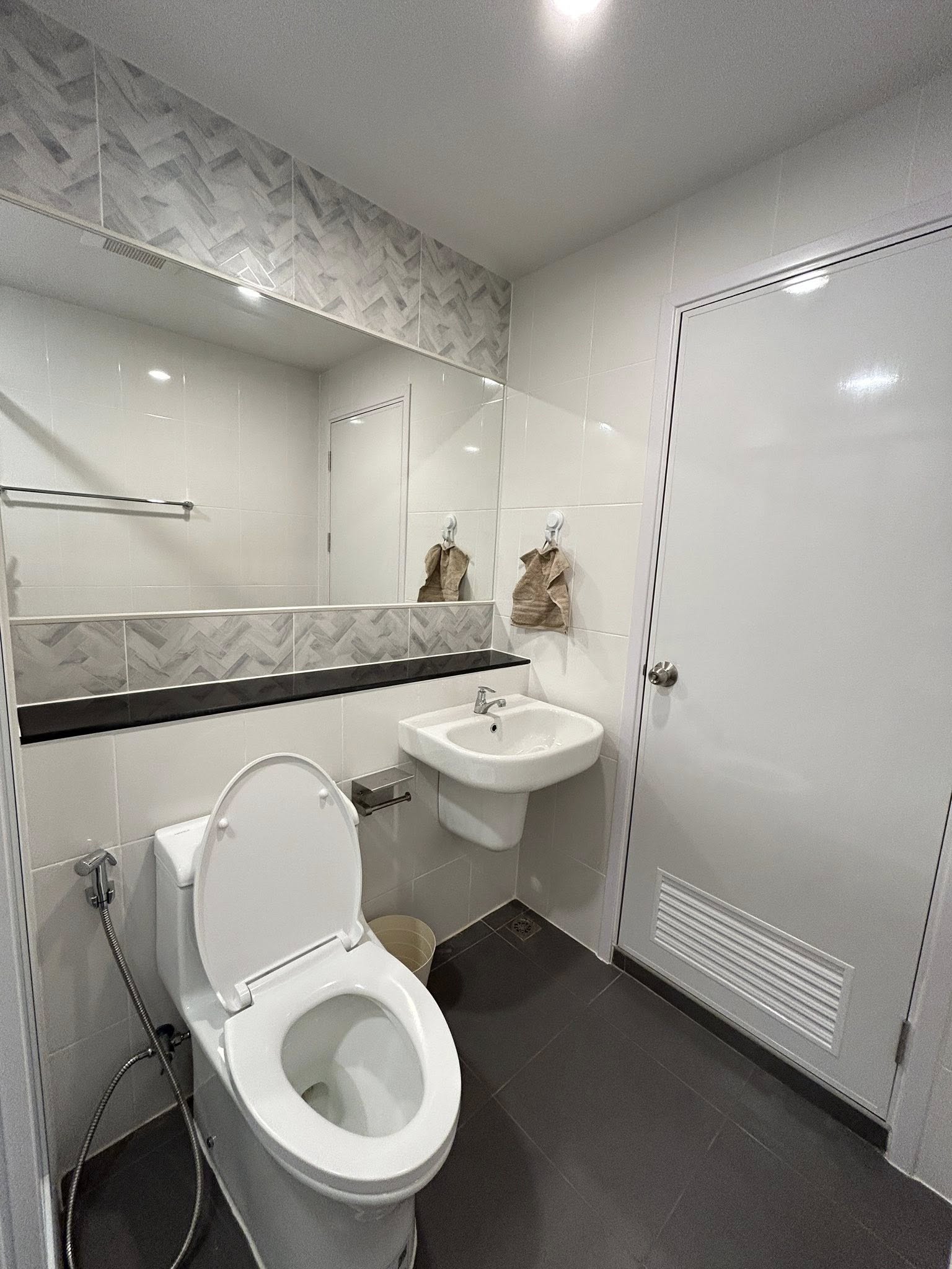 ให้เช่าคอนโด Regent home bangna (รีเจ้นท์ โฮม บางนา) 1ห้องนอน / 1ห้องน้ำ ขนาด 28 ตรม. ชั้น 25 ตึก A ค่าเช่า 11,000 ต่อเดือน รถไฟฟ้า BTS บางนา