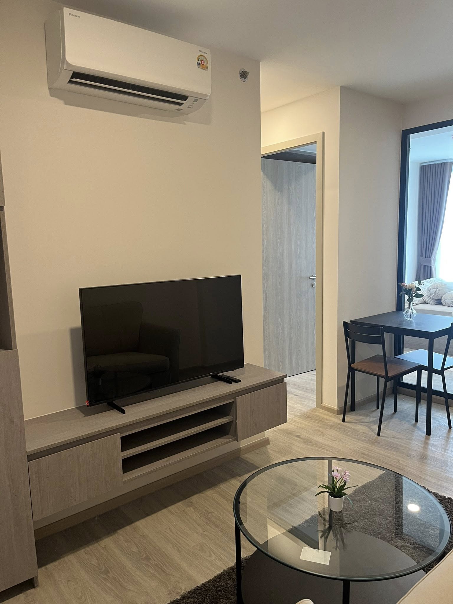 ให้เช่าห้องแบบ 1ห้องนอน 1ห้องน้ำ 1ครัวปิด โซนพื้นที่ BTS สายหยุด คอนโด SO Origin Phahol 69 Station (โซ ออริจิ้น พหลฯ 69 สเตชั่น) Mid Rise ขนาดห้อง 30.6 ตรม. ชั้น 5