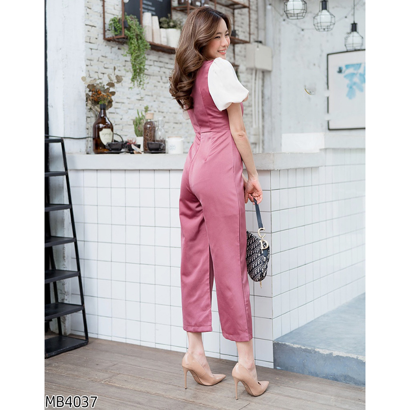 kudapy จั๊มสูทสีชมพู/ยีนส์สีอ่อน คอวีระบายขายาวใส่สบายสวยดูดี