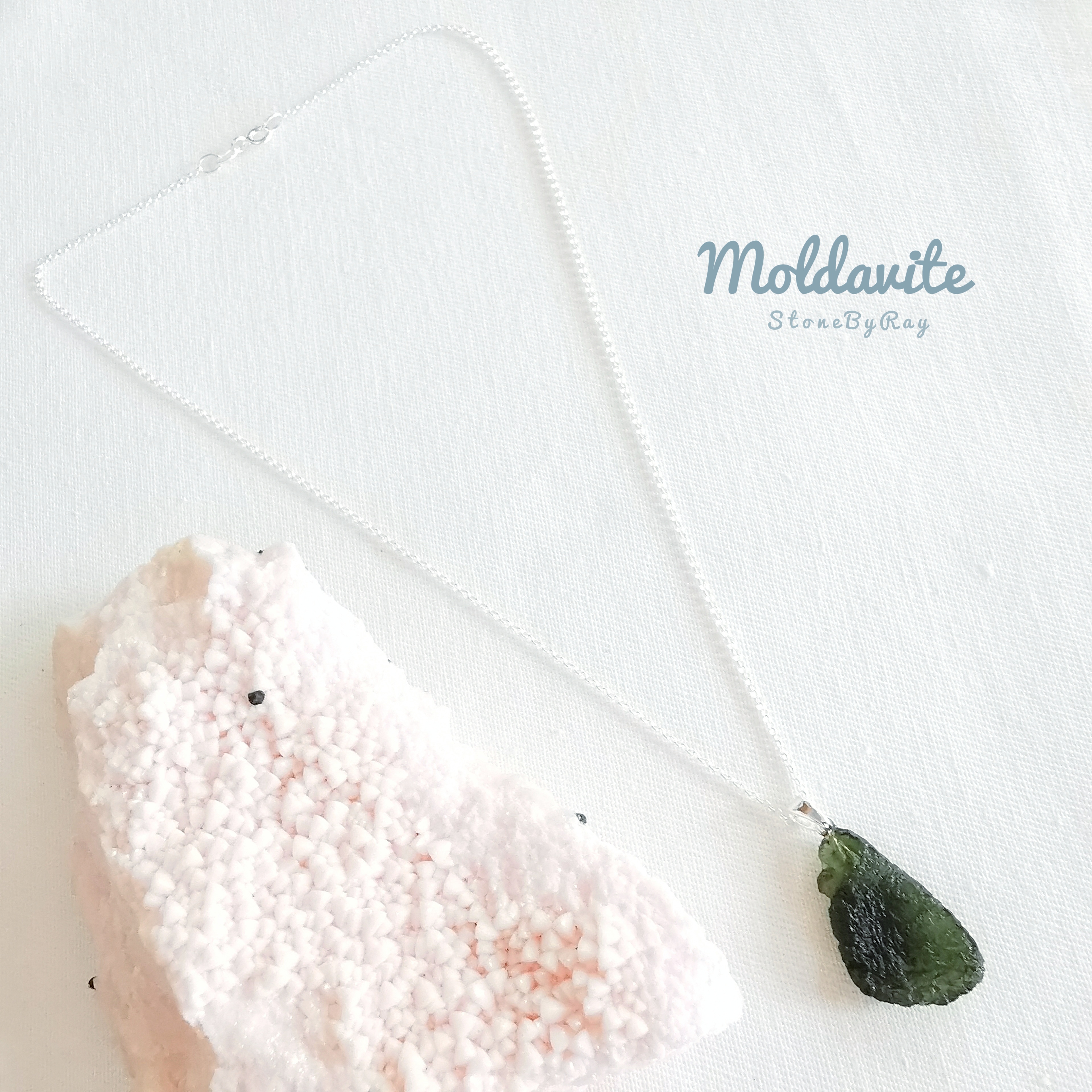 สร้อยคอเงินจี้สะเก็ดดาวโมดาไวท์(Moldavite)