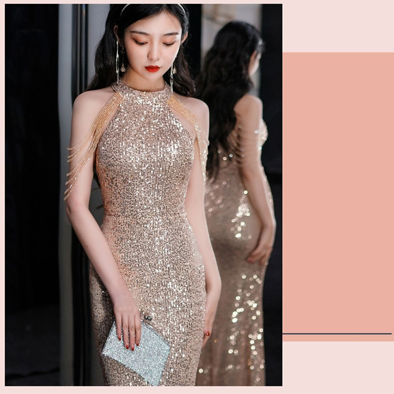 kudapy เดรสยาวสีทอง ออกงาน ชุดไปงานแต่งงาน เดรสยาวเว้าไหล่แต่งลูกปัด ผ้าปักเหลื่อม เรียบหรู ดูแพง