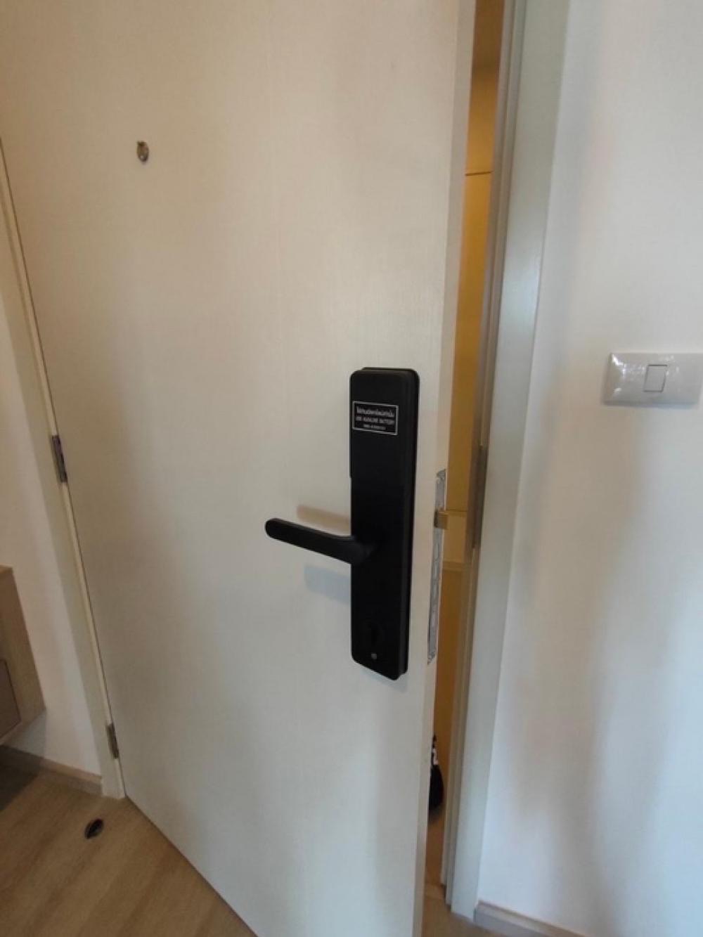 โซนพื้นที่ BTS วุฒากาศ ให้เช่าห้องแบบ 1ห้องนอน 1ห้องน้ำ 1ครัวปิด คอนโด Elio Sathorn-Wutthakat (เอลลิโอ สาทร-วุฒากาศ) High Rise ขนาดห้อง 31.48 ตรม. ชั้น 24 ตึกB