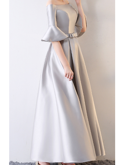 ชุดราตรียาวทรงหรูงานผ้าเงาเนื้อหนา (ปาดไหล่)