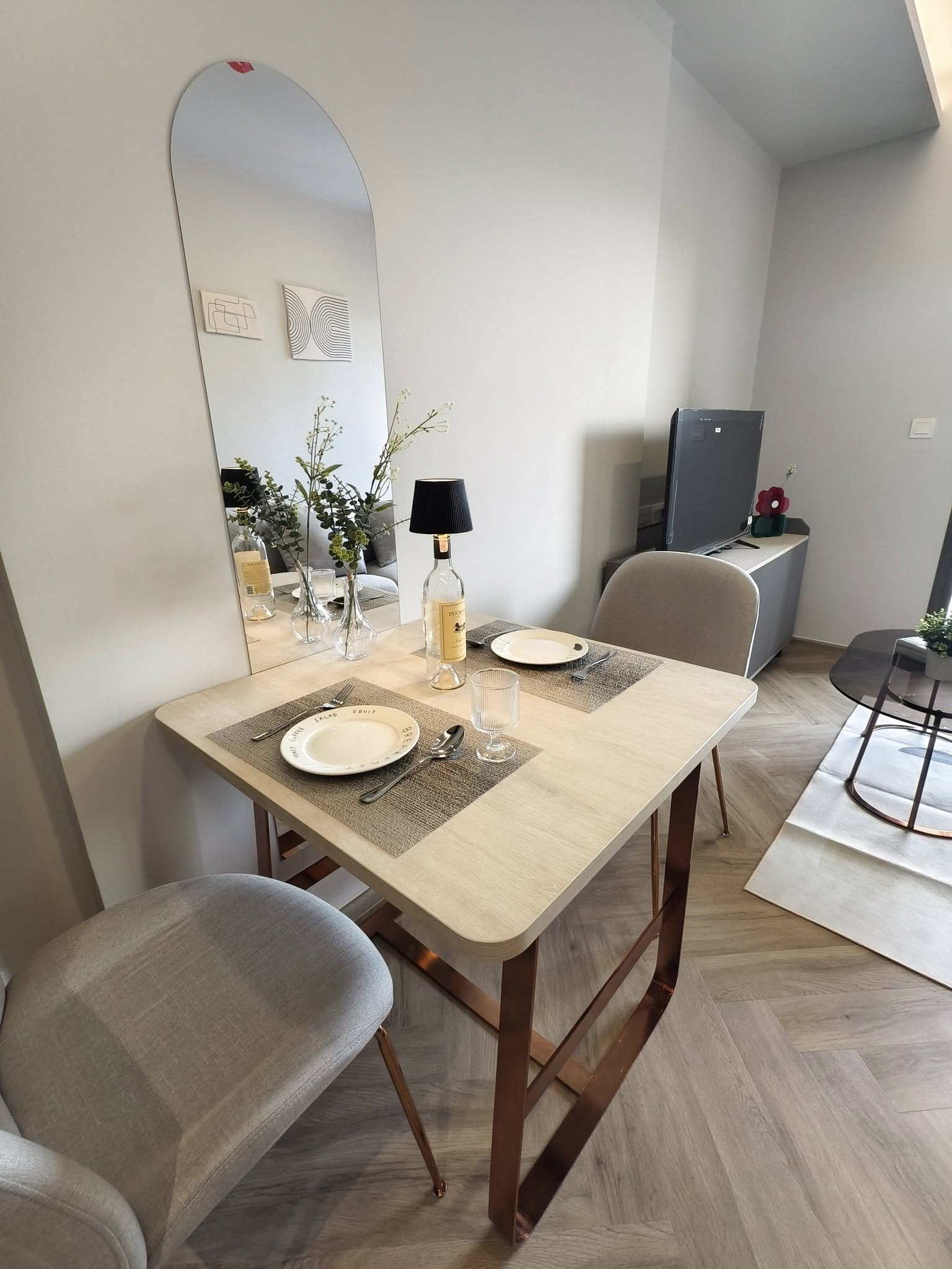 ให้เช่าห้องใหม่คอนโด Chapter Thonglor 25 (แชปเตอร์ ทองหล่อ 25) โซนพื้นที่ BTS ทองหล่อ ห้องแบบ 1ห้องนอน / 1ห้องน้ำ / โซนครัวปิด ขนาดห้อง 35 ตรม. ชั้น 6