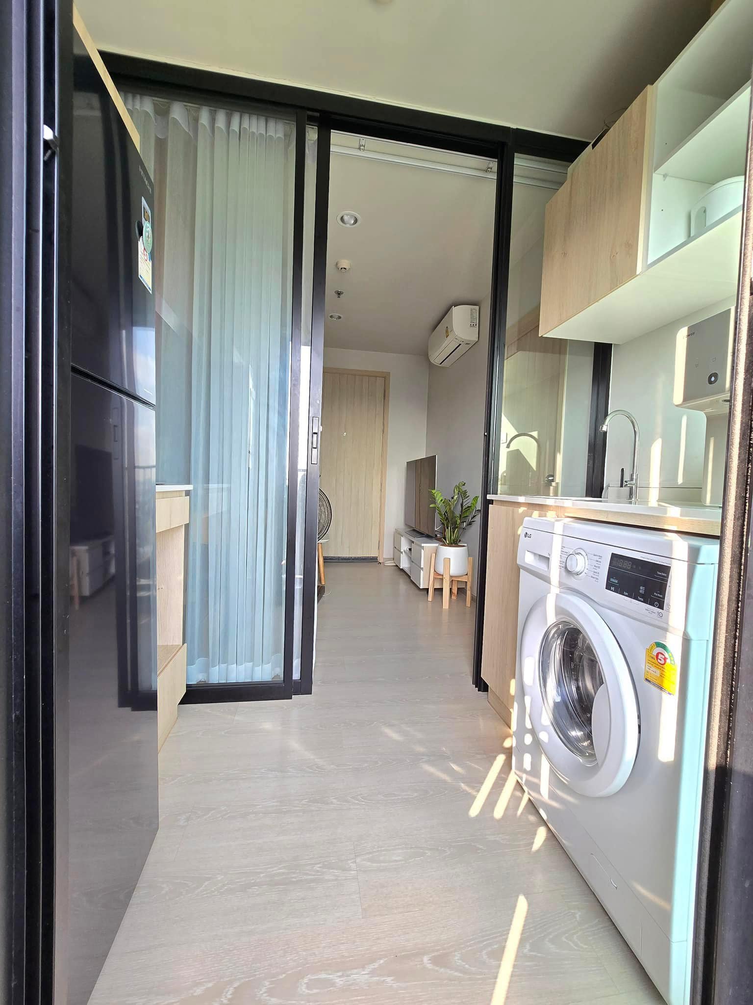 ปล่อยเช่า Nue Noble Ngamwongwan (นิว โนเบิล งามวงศ์วาน) - โซนพื้นที่ ตรงข้ามพันธุ์ทิพย์ 1ห้องนอน 1ห้องน้ำ 1ห้องนั่งเล่น - ขนาดห้อง 26 ตรม. ชั้น 20 - ให้เช่า 12,000 ต่อเดือน