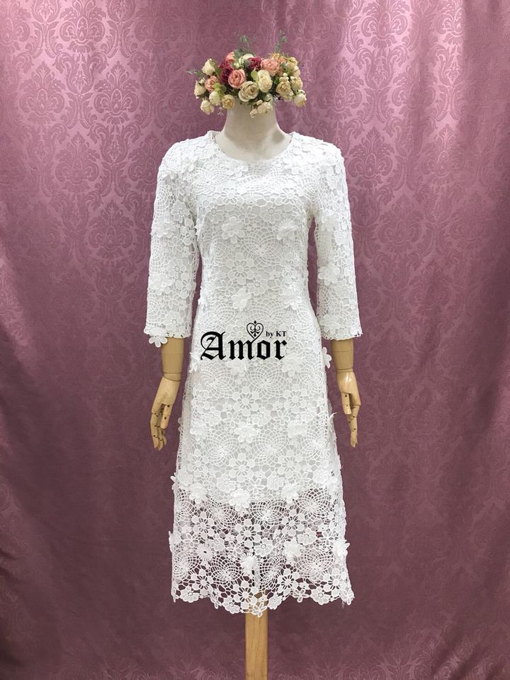 kudapy เดรสยาวผ้าลูกไม้3Dสีขาว/สีชมพู แขนยาวสามส่วน งานมีซับใน ซิบหลังอย่างดี ลูกไม้เนื้อนิ่มทรงเข้ารูปใส่สบาย