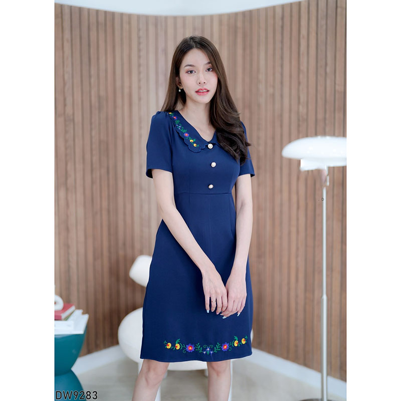 kudapy เดรสสั้นสีชมพู/สีกรม/สีแดง คอปักแต่งกระดุม