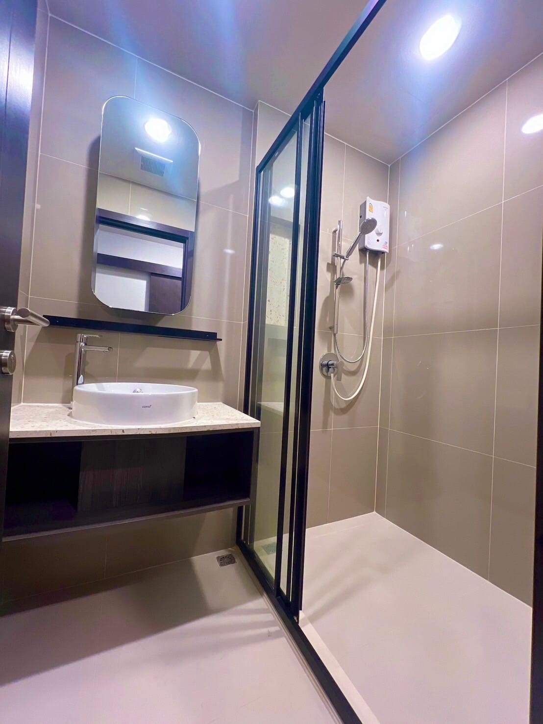 ปล่อยเช่าคอนโด XT Huaikhwang (เอกซ์ที ห้วยขวาง) - 1ห้องนอน 1ห้องน้ำ 1ห้องนั่งเล่น - ใกล้ MRT ห้วยขวาง - ขนาดห้อง 30 ตรม. ชั้น 11 ตึก B