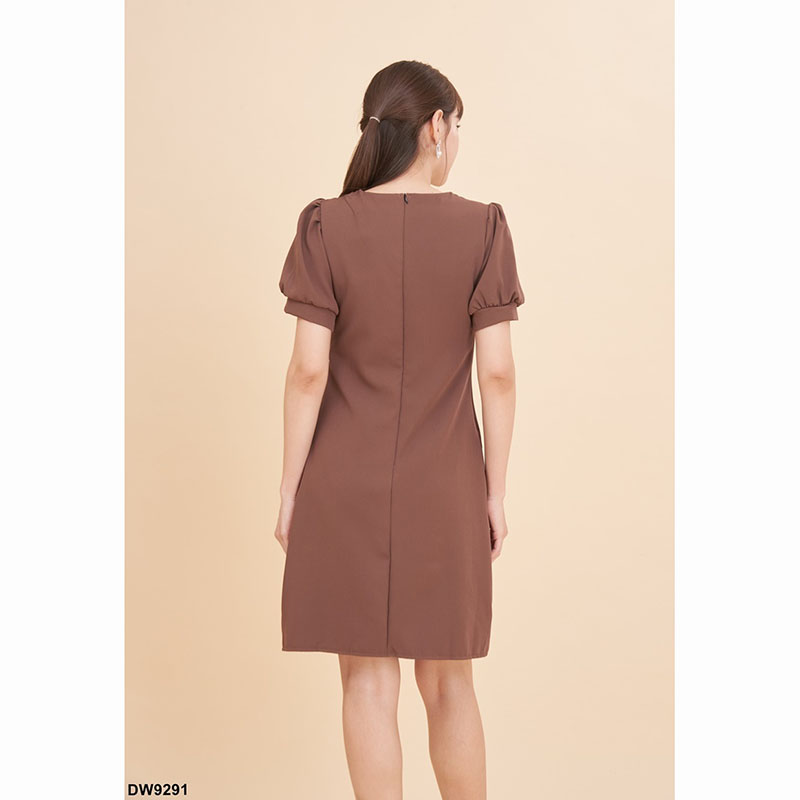 kudapy เดรสสั้นสีแดง/สีน้ำตาล/สีกรม อกปักลูกไม้แขนจั๊ม ใส่สบายสวยดูดี