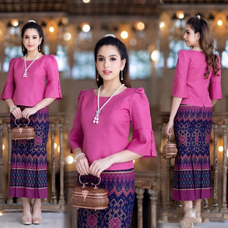 kudapy (ฉพาะเสื้อ) เสื้อผ้าไหม คอกลม สีขาว สีส้ม สีม่วงเข้ม สีม่วงอ่อน สีฟ้า แต่งกระดุมปลายแขน เอวปล่อย ทรงสวยหรู ซิปหลัง สวมใส่สบาย ชุดไทยประยุกต์