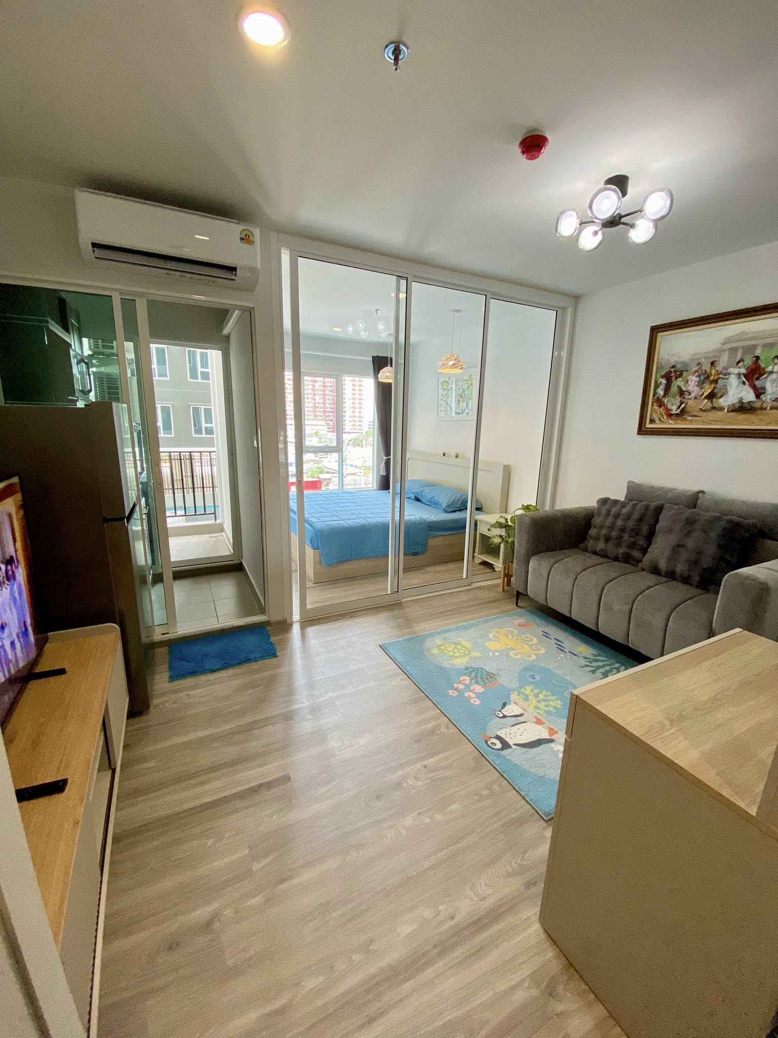 ให้เช่าคอนโด Regent home bangna (รีเจ้นท์ โฮม บางนา) โซนพื้นที่ BTS บางนา ห้องแบบ 1ห้องนอน / 1ห้องน้ำ / โซนครัวปิด · ขนาดห้อง 28 ตรม. ชั้น 5 ตึก A