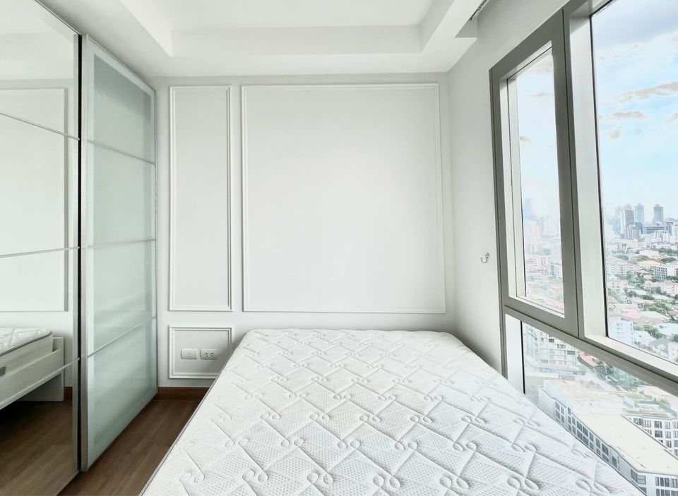 ปล่อยเช่าคอนโด Thru Thonglor (ทรู ทองหล่อ) - ห้องสวย 2ห้องนอน 2ห้องน้ำ 1ห้องนั่งเล่น - ใกล้ MRTเพชรบุรี BTSทองหล่อ/โรงละคร เอ็ม เธียเตอร์ - ขนาดห้อง 67 ตรม. ชั้น 28