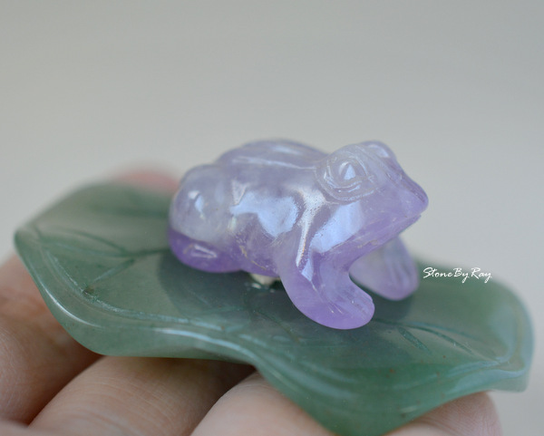 หินอเมทิสต์แกะสลักรูปกบ (Amethyst)