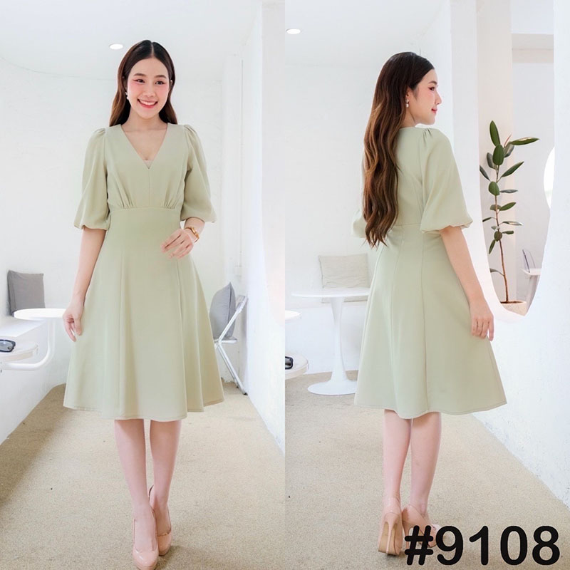 kudapy เดรสสั้นสีโอรส/สีแดงเบอร์กันดี /สีเขียวพิตาชิโอ้/สีครีมนู้ด/สีชมพู คอวี ดีเทลจีบช่วงอก รุ่นนี้ใส่ง่ายใส่สบาย ใส่แล้วดูผอม แขนศอกเรียบหรู กระโปรงฟรีสะโพก