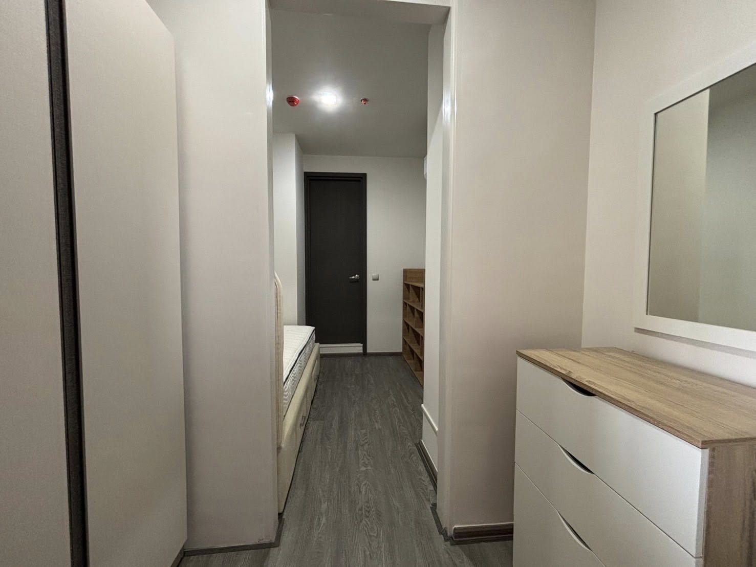 ให้เช่าคอนโด RHYTHM Charoenkrung Pavillion (ริธึ่ม เจริญกรุง พาวิลเลี่ยน) High Rise โซนพื้นที่ BTSสะพานตากสิน ห้องแบบ 3ห้องนอน 3ห้องน้ำ ขนาดห้อง 97 ตรม. ชั้น 33