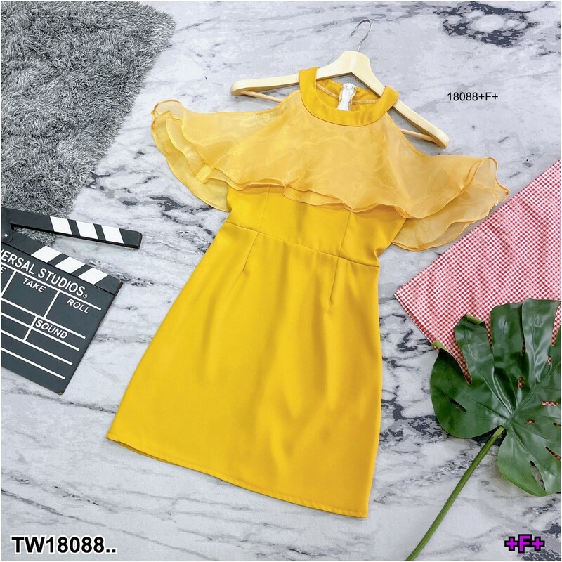 kudapy เดรสออกงาน แต่งผ้าแก้วเนื้อดี ไม่คันนะคะ งานซิปหลัง ทรงสวยมาก ผ้าซาร่า สีพื้น