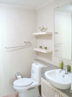 ให้เช่า THE CLOVER THONGLOR fully builtin included all electric Swimming pool view