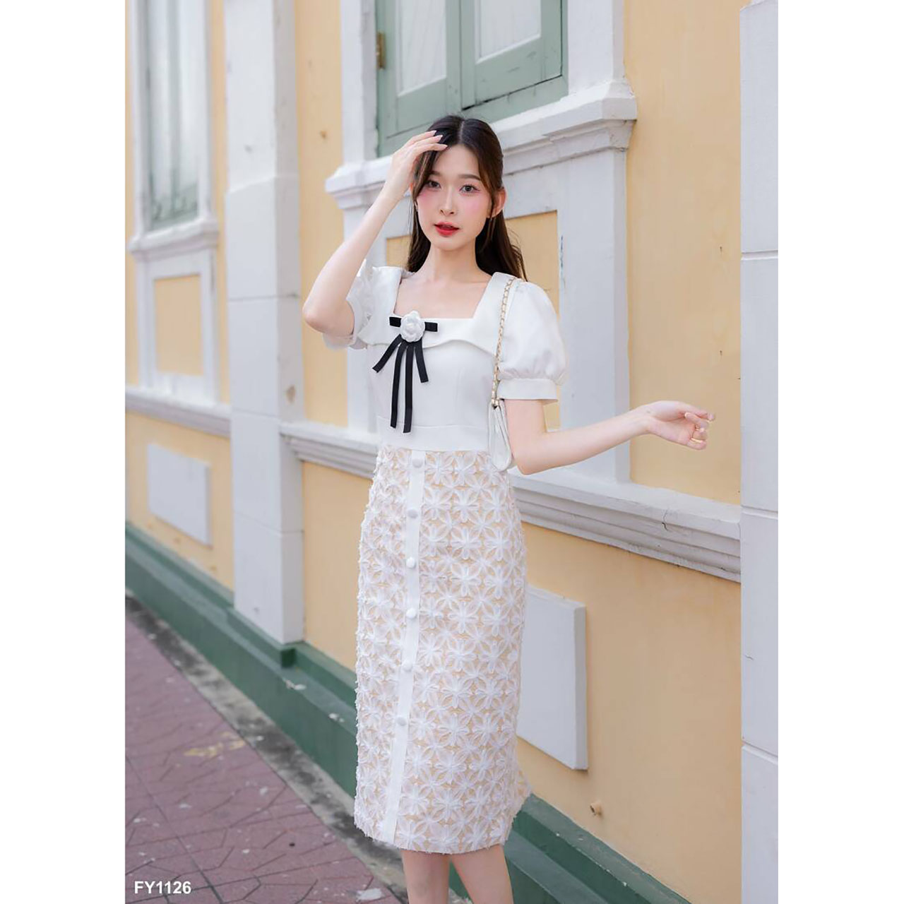 kudapy เดรสสั้นสีชมพู/สีขาว แขนตุ๊กตาแต่งโบว์อก