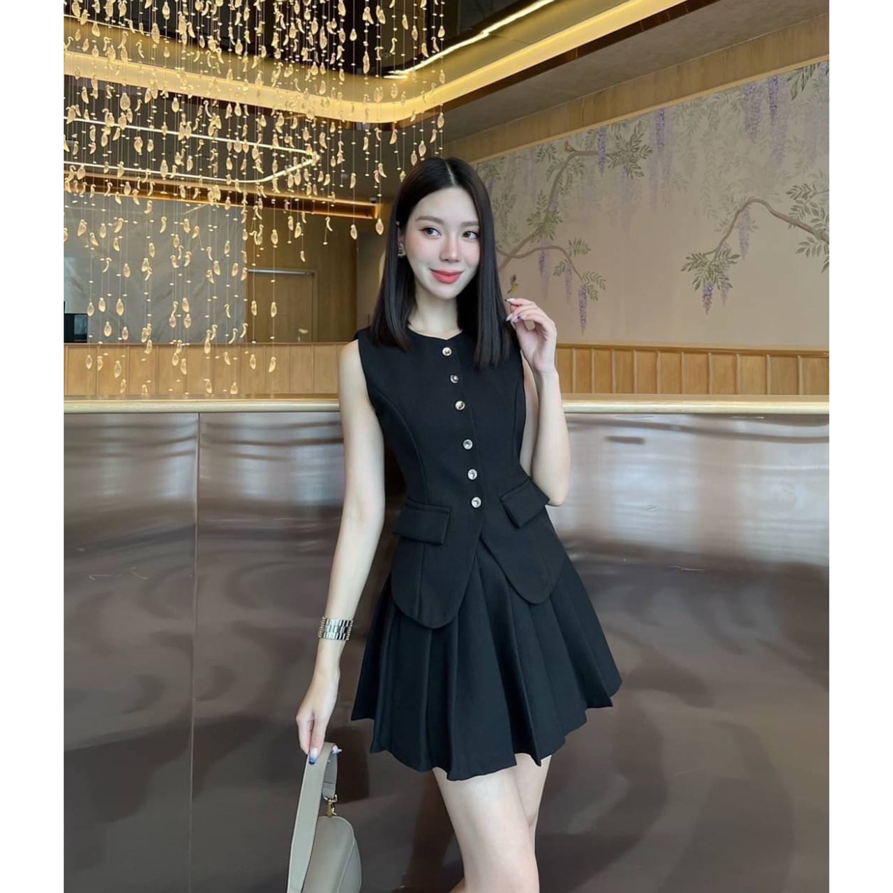 kudapy ชุดเซ็ทสีดำ/สีเทา/สีขียว/สีชมพู เสื้อแขนกุด+กระโปรง set เสื้อแขนกุด แต่งกระดุมจริงด้านหน้า