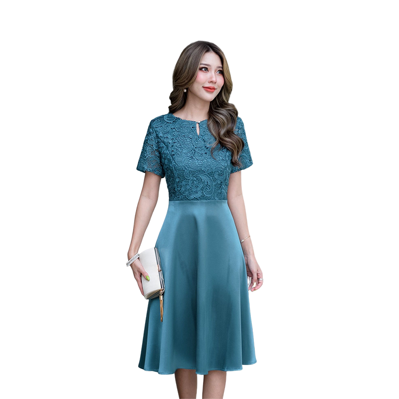 kudapy เดรสสั้นลูกไม้เนื้อเงาสีเขียวเข้ม สีชมพูปูนแดง เดรสแขนสั้น กระโปรงทรงบานผ้าเงาพริ้วสวยค่ะ ชุดนี้ดูหรูหรา ทรงสวยใส่ง่าย ใส่ออกงานสวยหรูได้ลุคดูแพงค่ะ