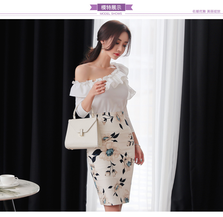 kudapy set เสื้อและกระโปรงสวยมากค่ะ เสื้อผ้าโพลีเอสเตอร์ผสมสีขาว ดีไซน์เก๋ เย็บเป็นผ้าระบายช่วงไหล่ มีสายยืดจั๊มด้านใน