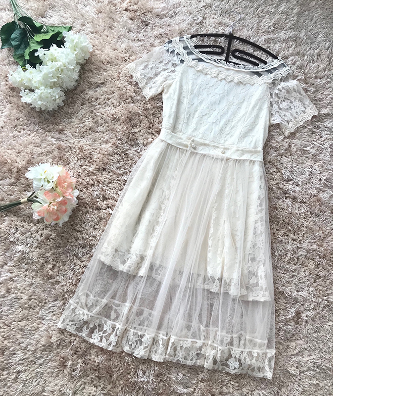 kudapy เดรสผ้าลูกไม้เนื้อดีสีครีม ตัวเนื้อผ้าพิเศษมากๆๆค่ะ เมื่อสะท้อนแสงแดด