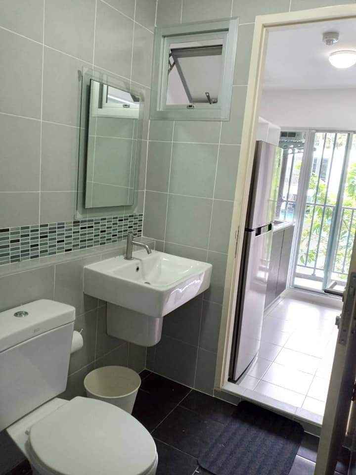 ปล่อยเช่าคอนโด dcondo Sukhumvit 109 (ดีคอนโด สุขุมวิท 109) - 1ห้องนอน 1ห้องน้ำ 1ห้องนั่งเล่น - ใกล้ BTS แบริ่ง - ขนาดห้อง 30 ตรม. ชั้น 2 ตึก B วิวสระ