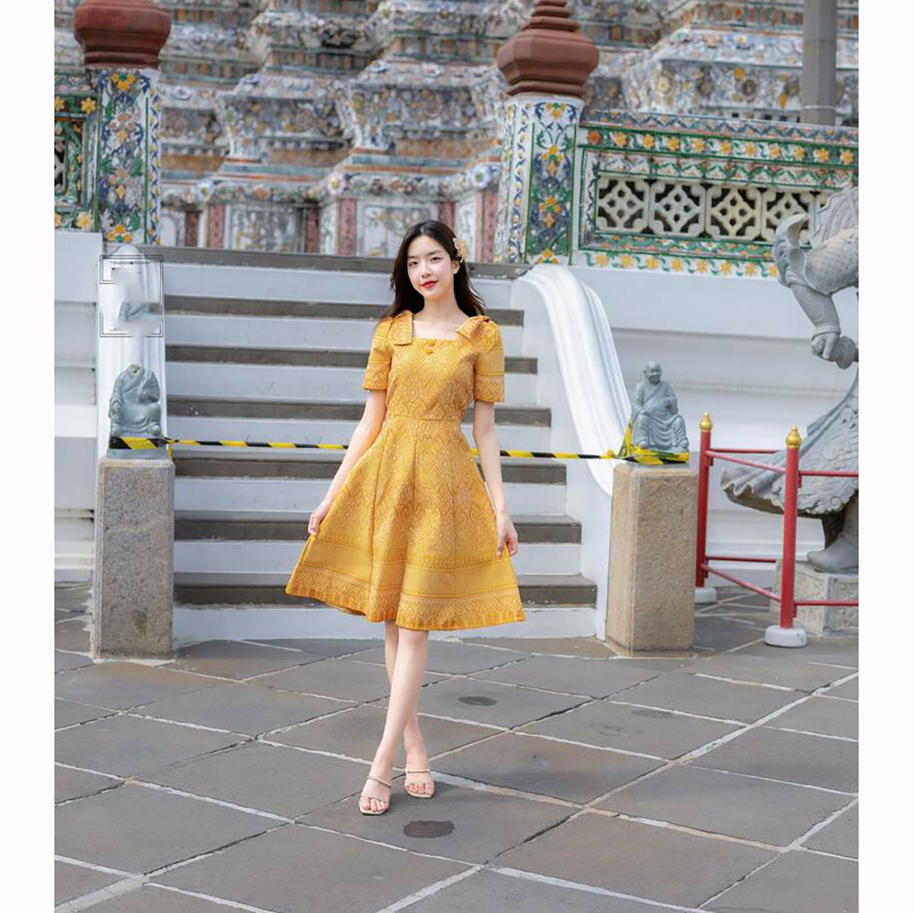 kudapyเดรสสั้นสีเหลือง/สีฟ้า ผ้าลายไทยแต่งโบว์ไหล่