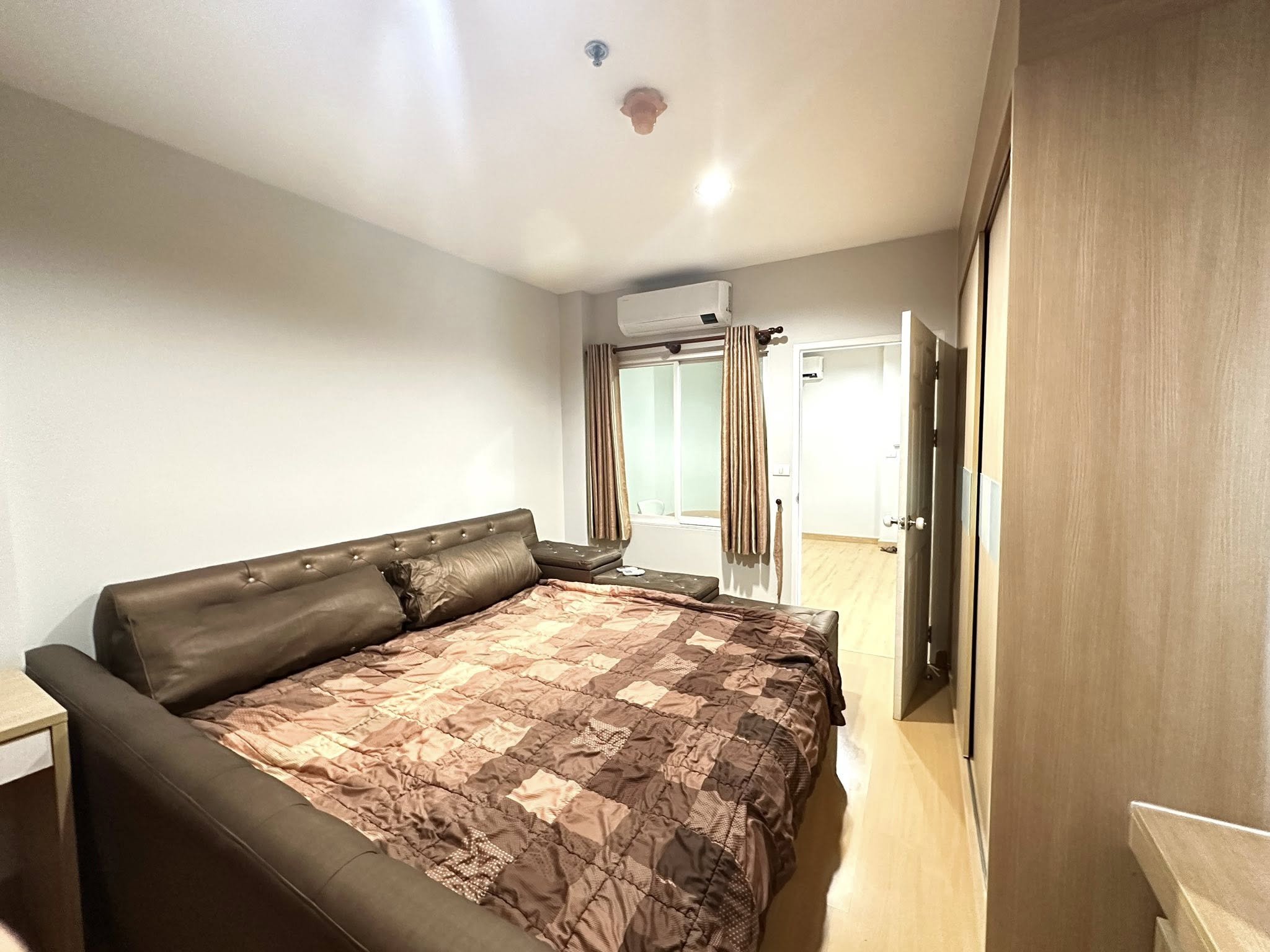 ขายคอนโด Life @ Ratchada - Huay Kwang (ไลฟ์ แอท รัชดา - ห้วยขวาง) High Rise โซนพื้นที่ MRT ห้วยขวาง ห้องแบบ 1ห้องนอน 1ห้องน้ำ 1โซนครัวปิด ขนาดห้อง 41 ตรม. ชั้น 8