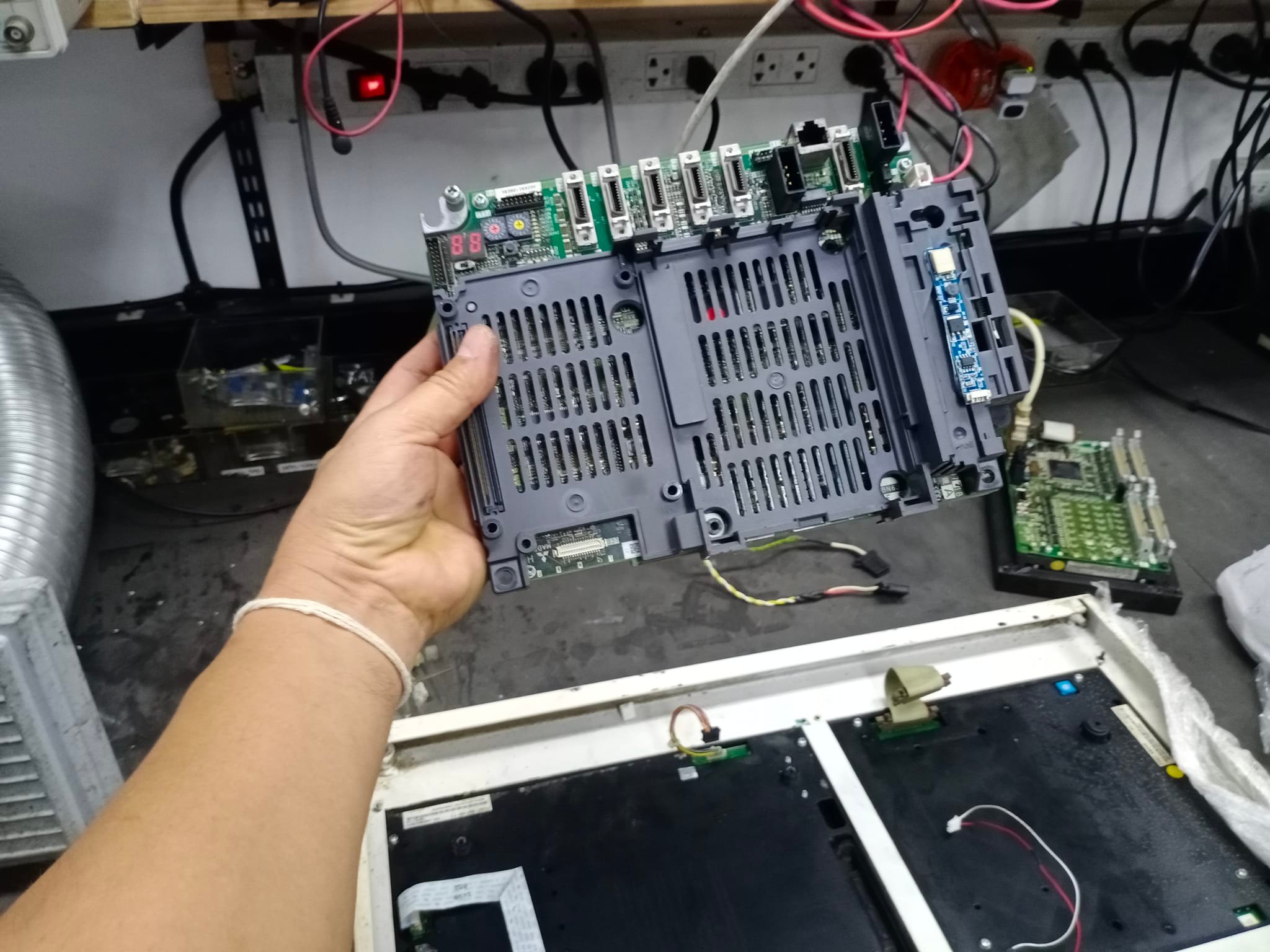 งานซ่อม MITSUBISHI M700 CNC CONTROLLER