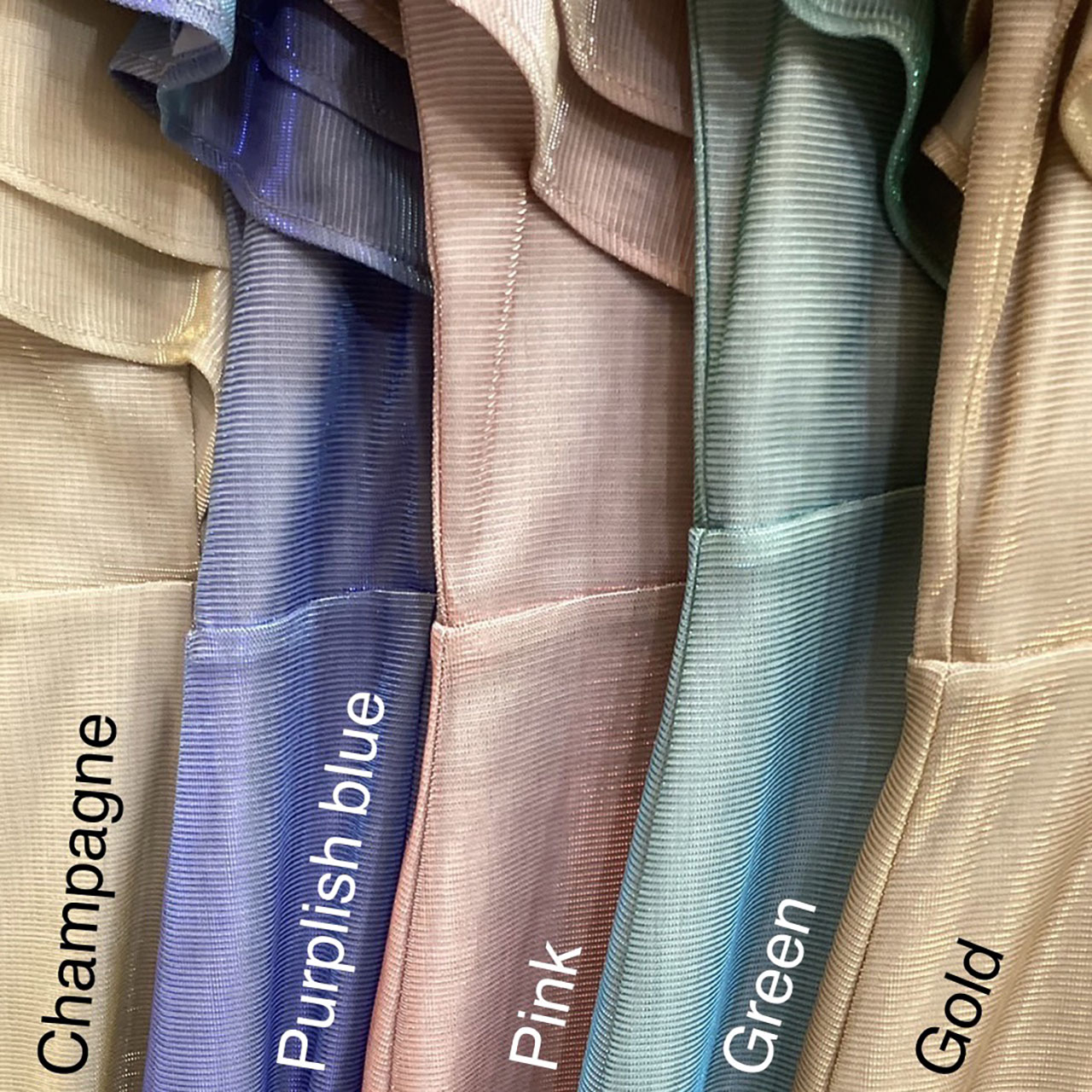 kudapy เดรสยาวสีแชมเปญ,ทอง,เขียว,ชมพู,ฟ้าเหลือบม่วง คอวีอกไขว้ จับจีบแขนระบายพริ้ว พรางต้นแขน กระโปรงทรงสอบยาว