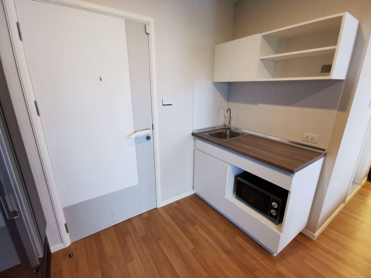 ให้เช่าคอนโด เดอะ ซีเล็คเต็ด เกษตร – งามวงศ์วาน ชั้น 14 วิวสระว่ายน้ำ พร้อมอยู่