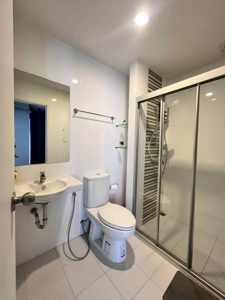 ปล่อยเช่าคอนโด ISSI Condo Suksawat (อิซซี่ คอนโด สุขสวัสดิ์) - Studio 1ห้องน้ำ 1ห้องครัว - ใกล้ บิ๊กซี ซูเปอร์เซ็นเตอร์ บางปะกอก/แม็คโคร สุขสวัสดิ์ - ขนาดห้อง 26 ตรม. ชั้น 8 วิวสระว่ายน้ำ