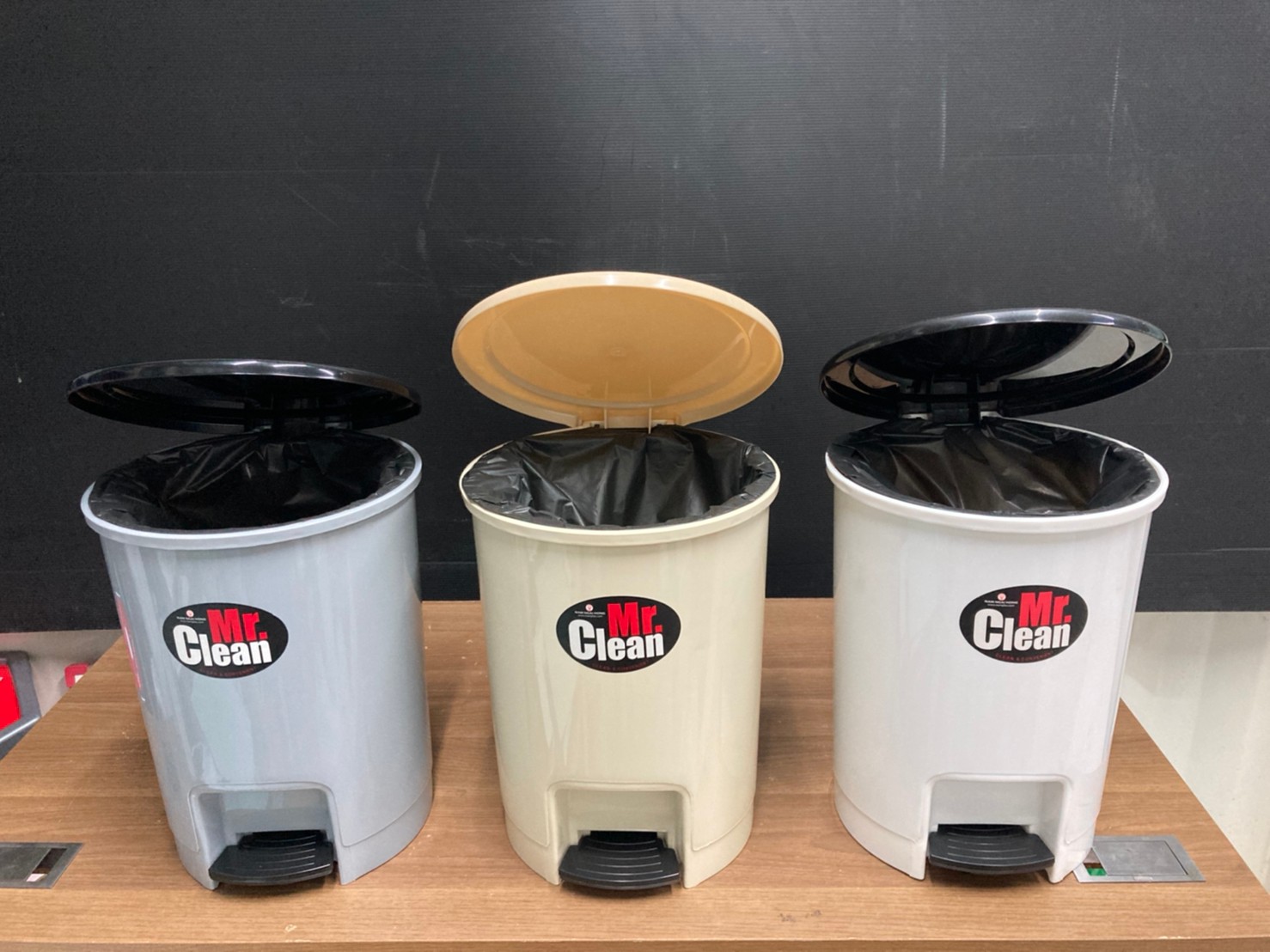 ถังขยะทรงกลม เท้าเหยียบ 12ลิตร