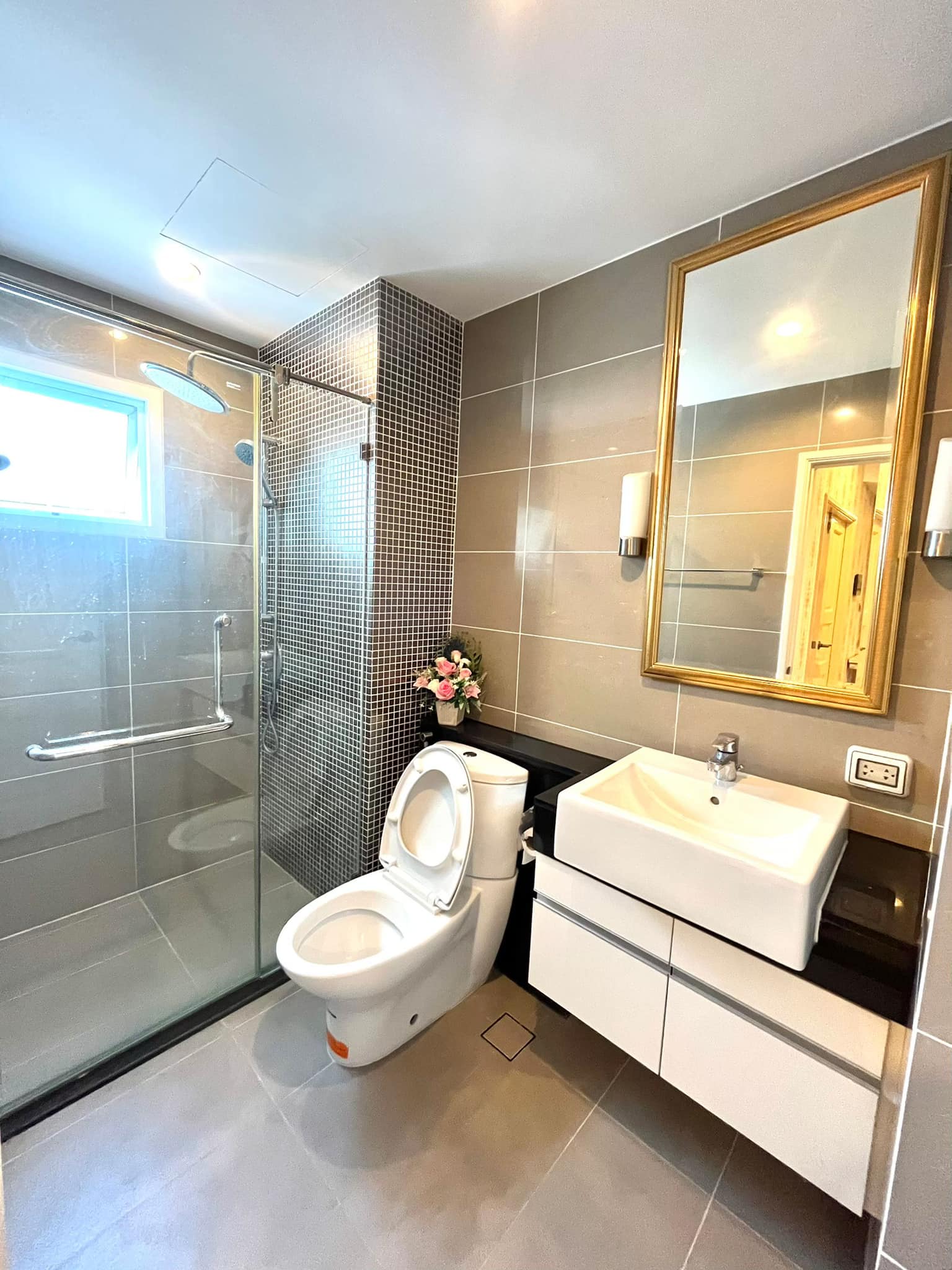 ให้เช่า 2ห้องนอน Supalai Wellington ตกแต่งครบพร้อมอยู่ Line ID : Smile-easy