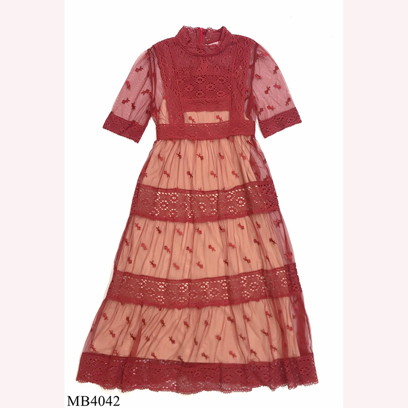 kudapy เดรสยาวสีแดง/สีกรม/สีชมพู/สีขาว ลูกไม้ตาข่ายสีสด ใส่สบายสวยดูดี