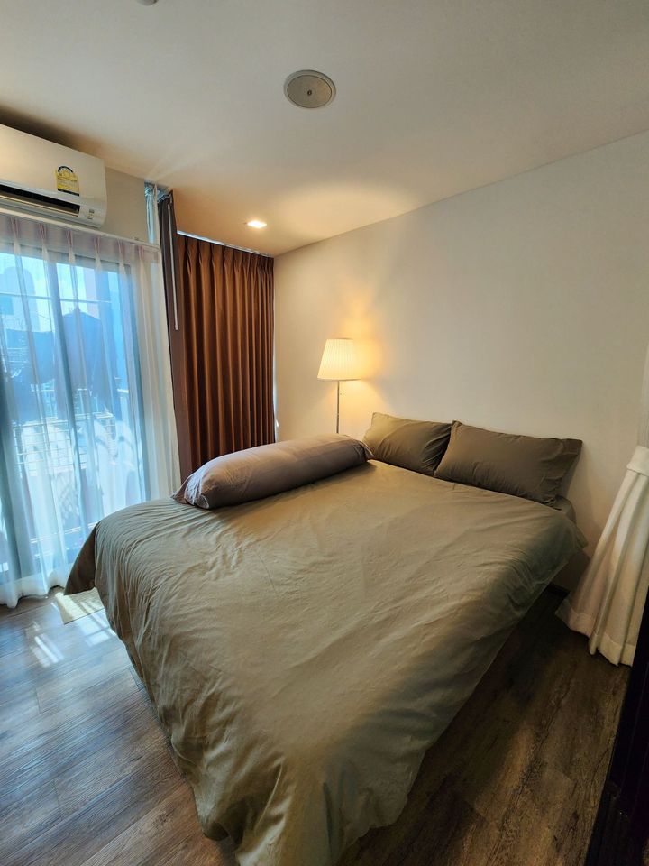 ปล่อยเช่าคอนโด บราวน์ คอนโด พหลโยธิน 67 (Brown Condo Phaholyothin 67) - 1ห้องนอน 1ห้องน้ำ 1ห้องนั่งเล่น 1ห้องครัว - ใกล้ BTS สายหยุด - ขนาดห้อง 31.5 ตรม. ชั้น 5