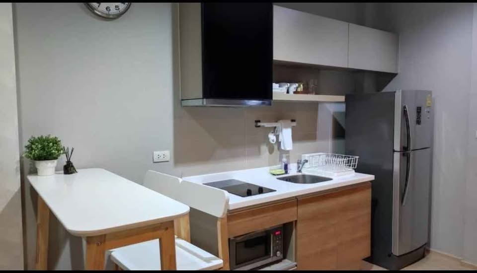 ให้เช่าห้องแบบ 1ห้องนอน 1ห้องน้ำ โซนพื้นที่ BTS อ่อนนุช คอนโด Rhythm Sukhumvit 50 (ริทึ่ม สุขุมวิท 50) ขนาดห้อง 35 ตรม. ชั้น 6 ชั้นเดียวกับส่วนกลาง