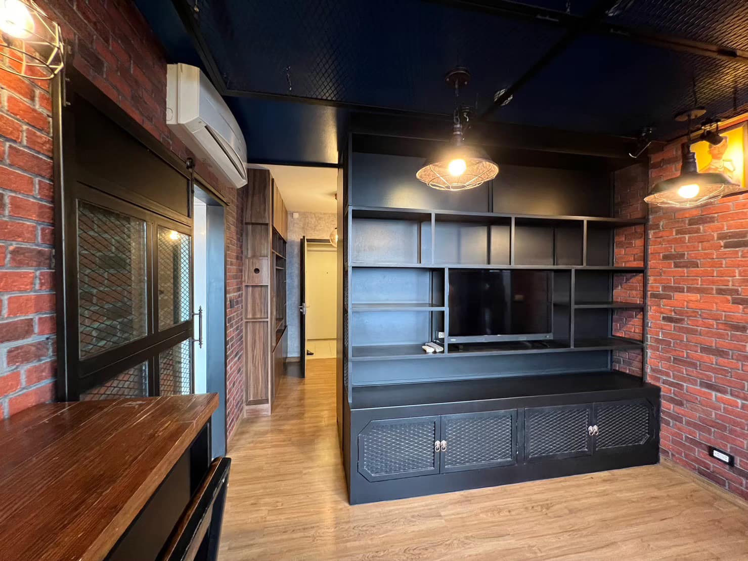 ปล่อยเช่าคอนโด เดอะ ทรี อินเตอร์เชนจ์ (The Tree Interchange) - ตกแต่งสไตล์ loft สวยน่าอยู่ - การเดินทาง: MRT เตาปูนและบางโพ