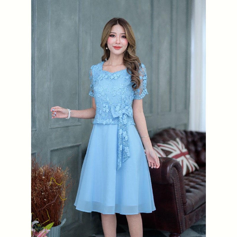 kudapy เดรสลูกไม้ดอกลอยปักเลื่อม ผ้าลูกไม้คัดเกรด ดีเทลชุดสวยหวานมากค่ะ แต่งโบว์น่ารักๆช่วงเอว