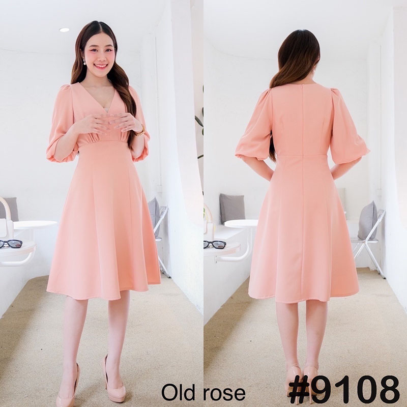 kudapy เดรสสั้นสีโอรส/สีแดงเบอร์กันดี /สีเขียวพิตาชิโอ้/สีครีมนู้ด/สีชมพู คอวี ดีเทลจีบช่วงอก รุ่นนี้ใส่ง่ายใส่สบาย ใส่แล้วดูผอม แขนศอกเรียบหรู กระโปรงฟรีสะโพก