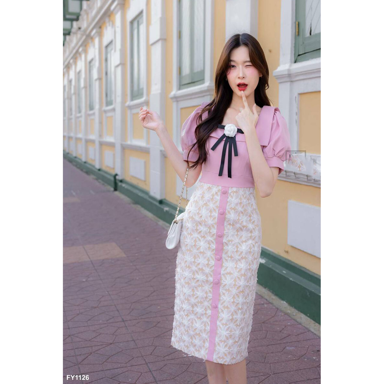 kudapy เดรสสั้นสีชมพู/สีขาว แขนตุ๊กตาแต่งโบว์อก